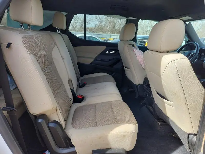 2022 CHEVROLET TRAVERSE LS  