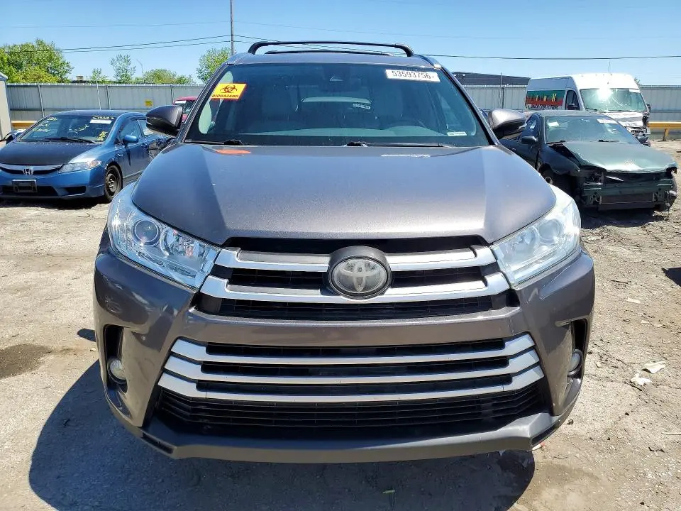 2017 TOYOTA HIGHLANDER XLE  