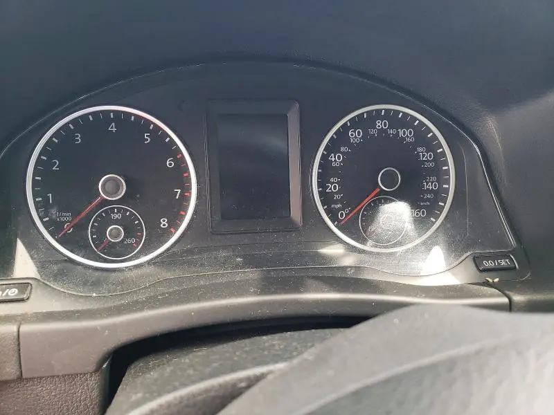 2017 VOLKSWAGEN TIGUAN S  