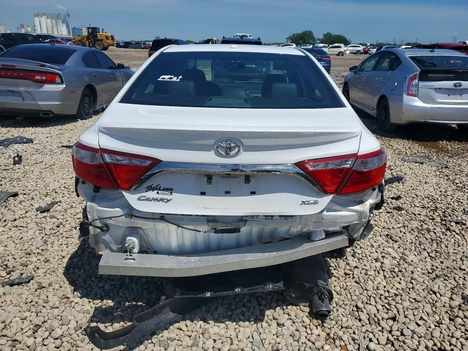 2017 TOYOTA CAMRY XSE  