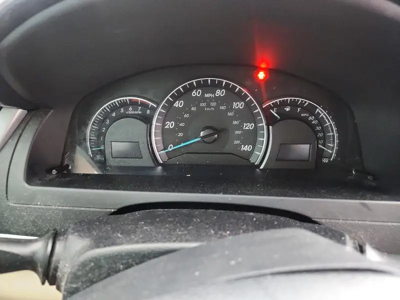 2013 TOYOTA CAMRY XLE  