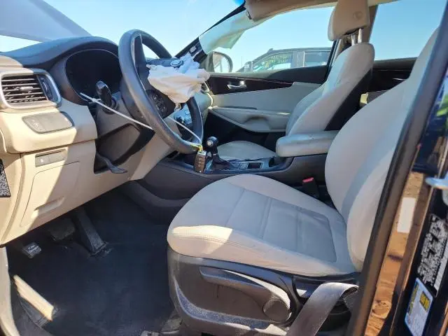 2017 KIA SORENTO LX  