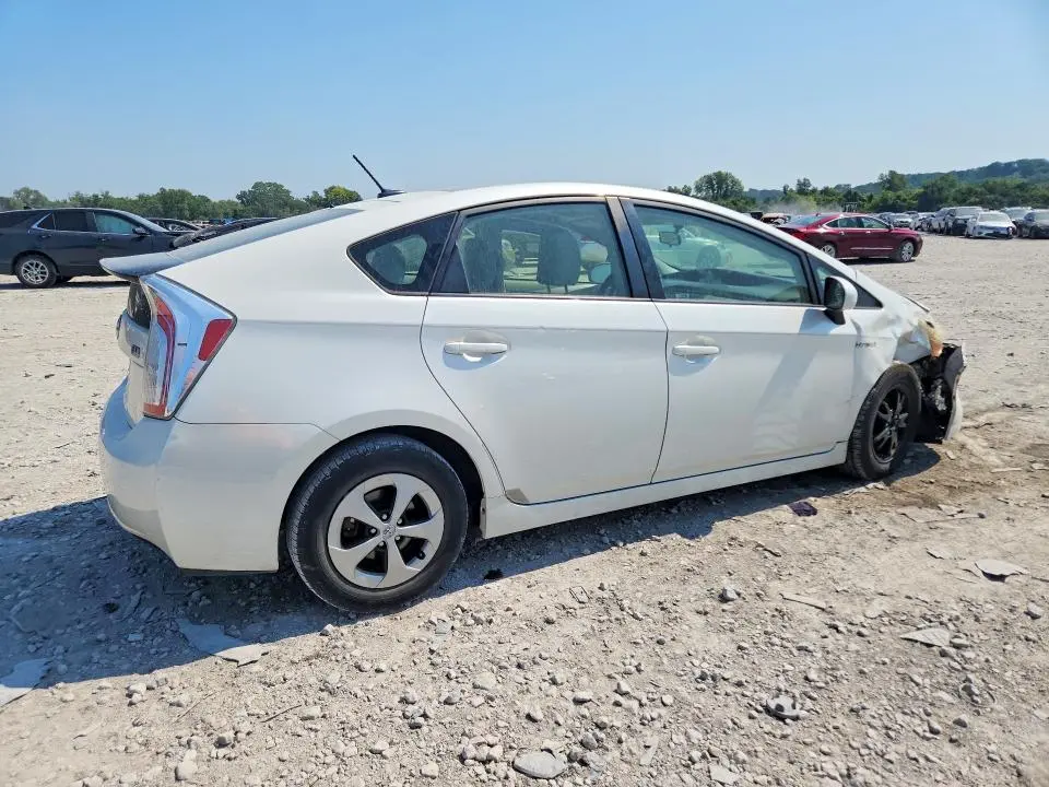 2013 TOYOTA PRIUS THREE  