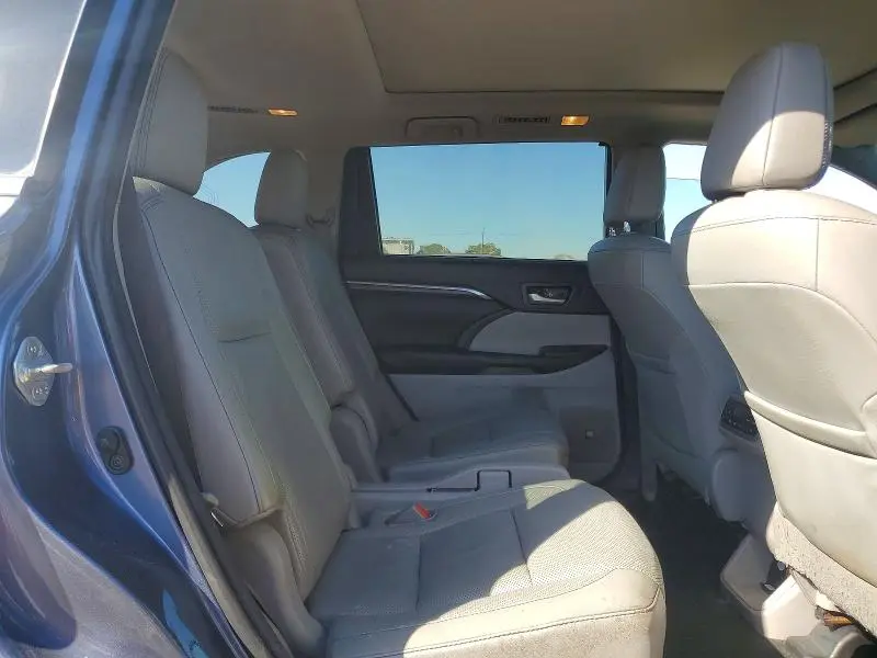 2016 TOYOTA HIGHLANDER LIMITED PLATINUM  