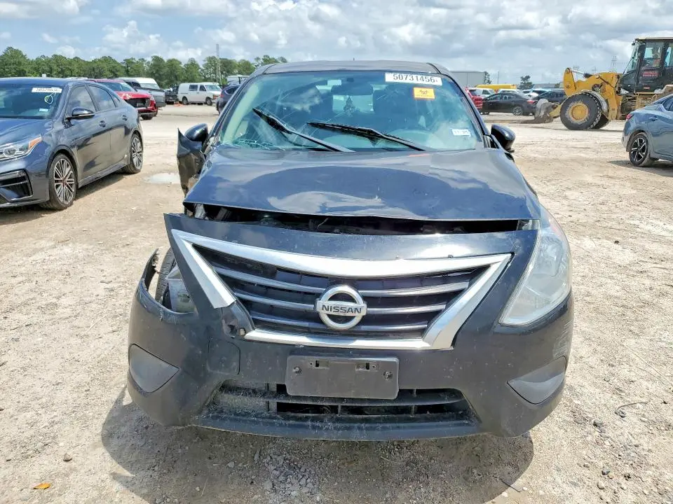 2018 NISSAN VERSA SV  