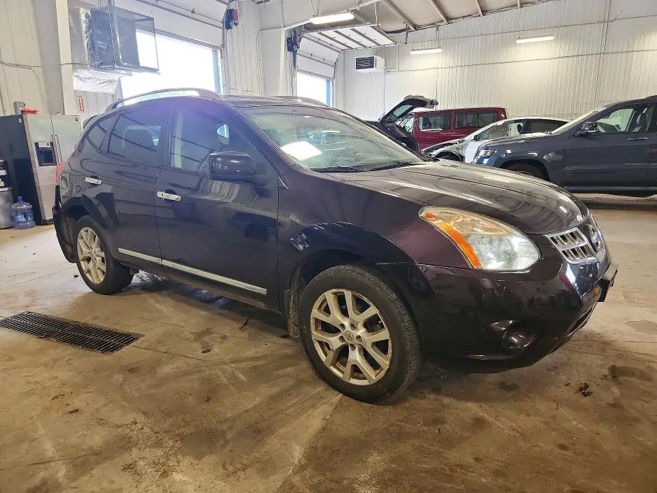 2011 NISSAN ROGUE S  