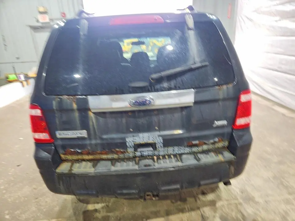 2011 FORD ESCAPE LIMITED  