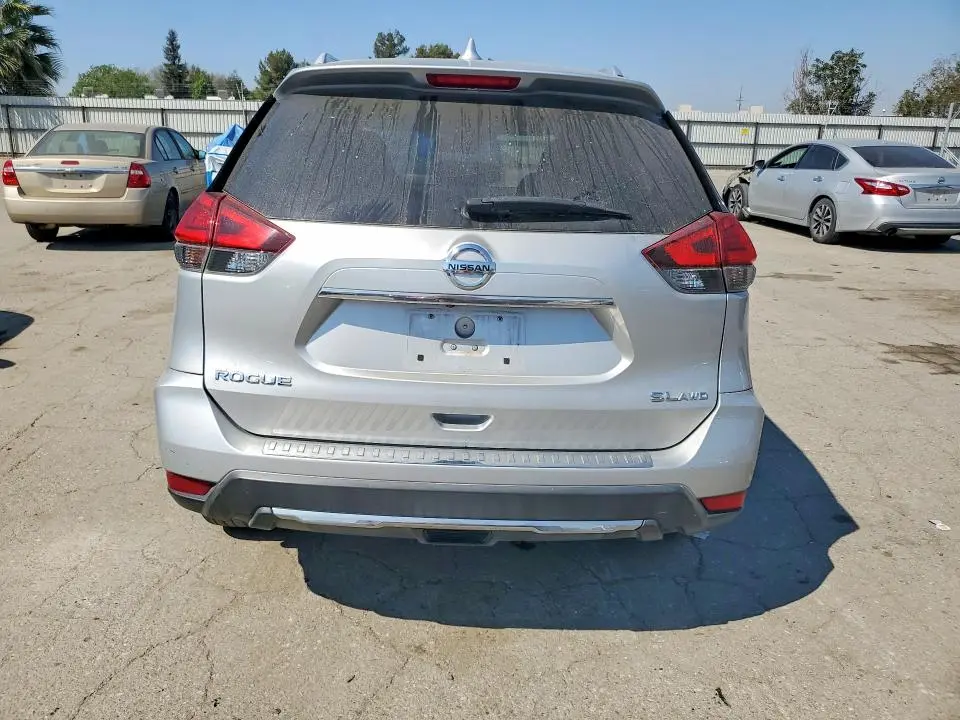 2017 NISSAN ROGUE SL  