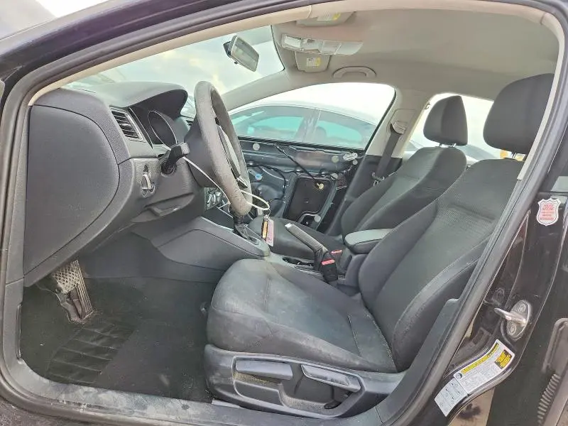 2016 VOLKSWAGEN JETTA SE  