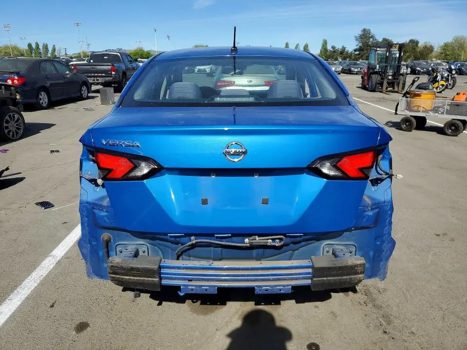 2020 NISSAN VERSA S  