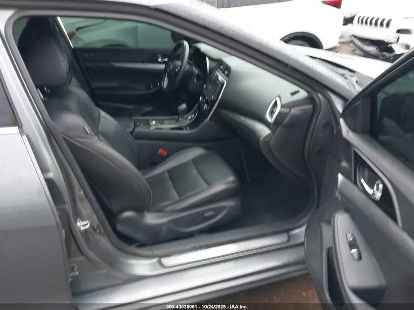 2018 NISSAN MAXIMA 3.5 SV