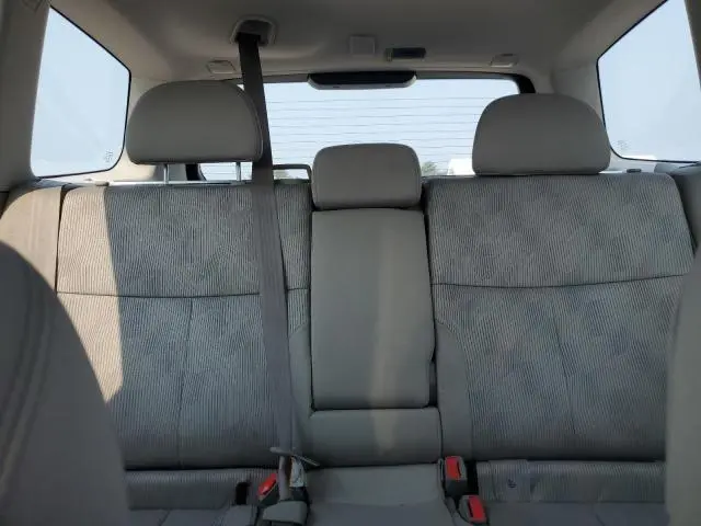 2010 SUBARU FORESTER XS  