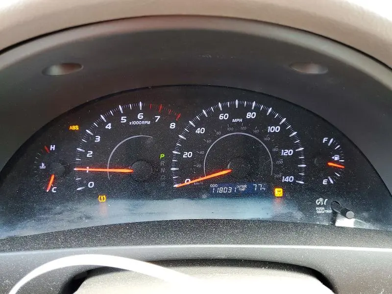 2010 TOYOTA CAMRY LE  