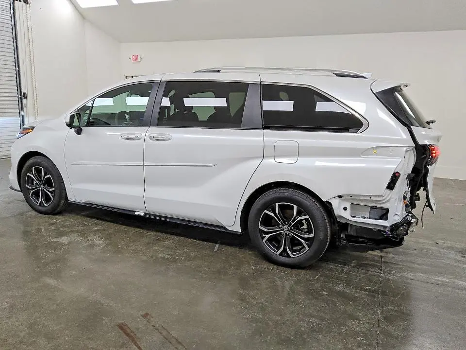 2026 TOYOTA SIENNA PLATINUM 7-PASSENGER  