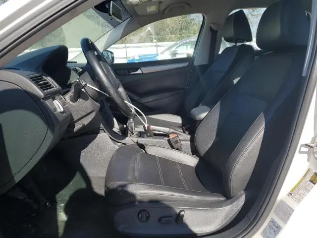 2015 VOLKSWAGEN PASSAT SE  