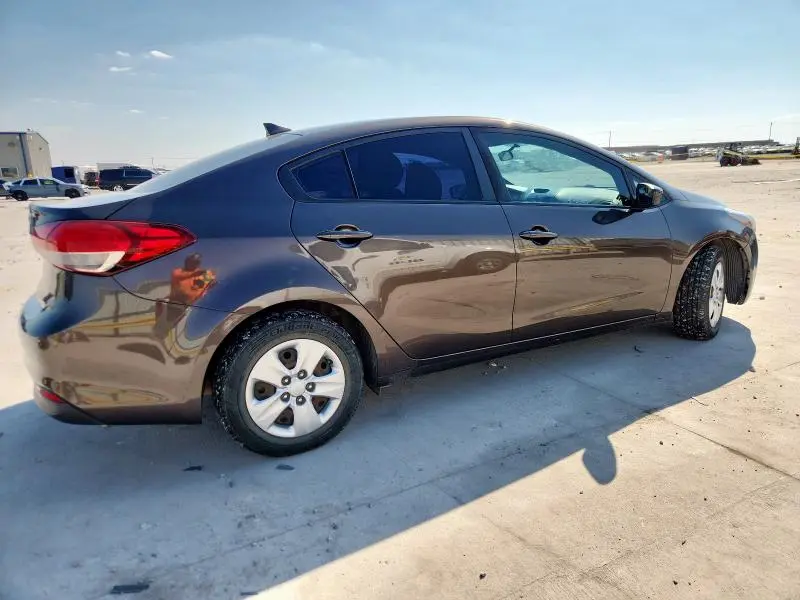 2017 KIA FORTE LX  