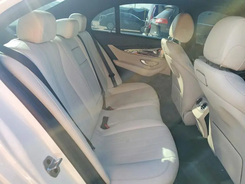 2019 MERCEDES-BENZ E 300  