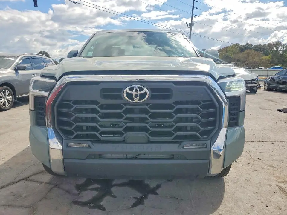2024 TOYOTA TUNDRA SR5  