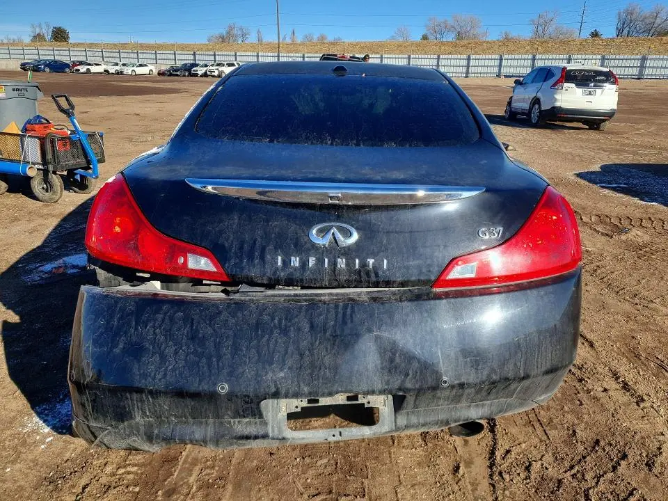 2013 INFINITI G37 JOURNEY  