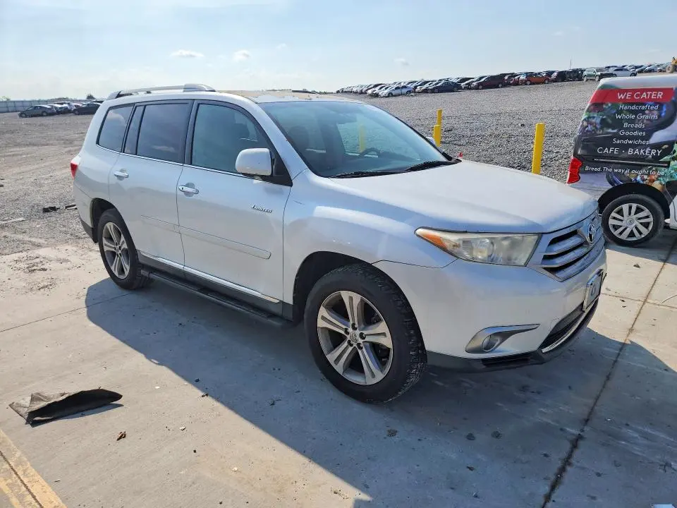 2013 TOYOTA HIGHLANDER LIMITED  