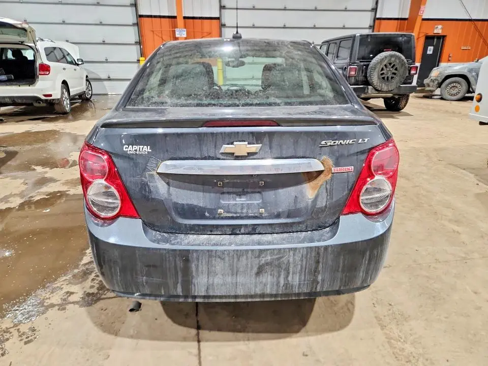 2016 CHEVROLET SONIC LT  