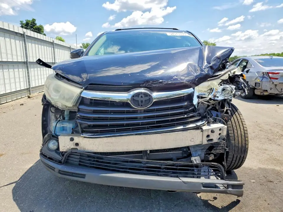 2016 TOYOTA HIGHLANDER LE PLUS  
