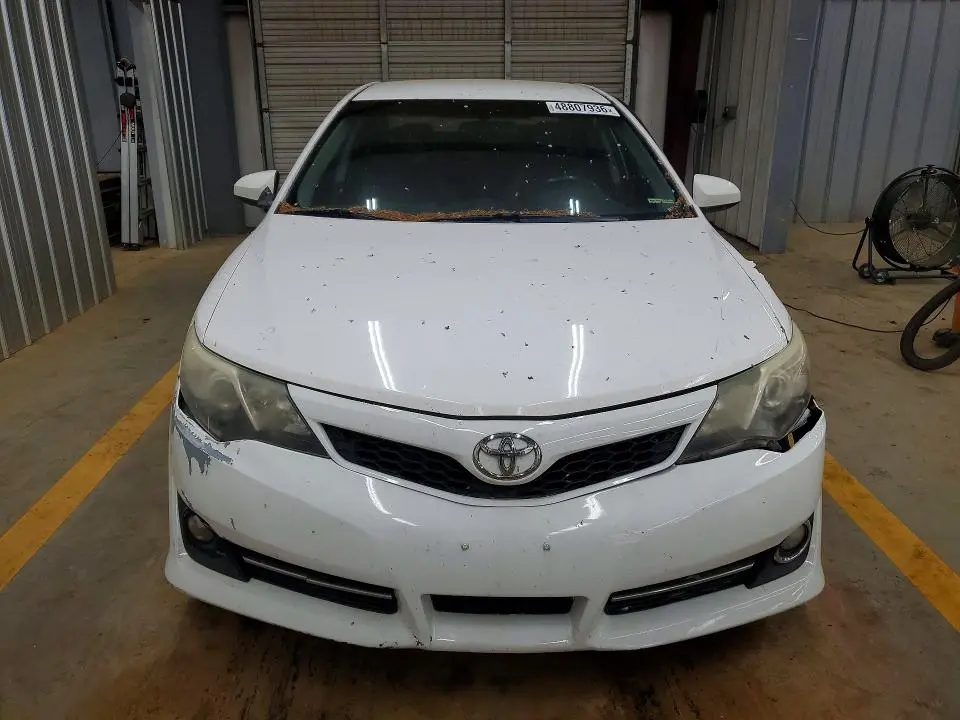 2013 TOYOTA CAMRY SE  