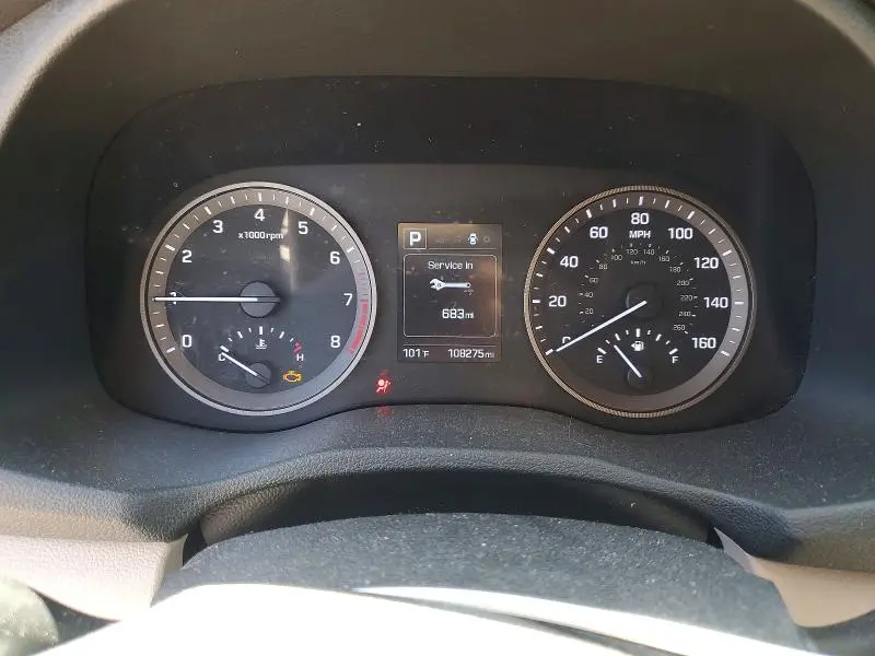 2018 HYUNDAI TUCSON SE  