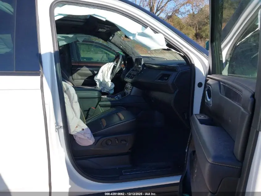 2024 GMC YUKON XL 4WD AT4