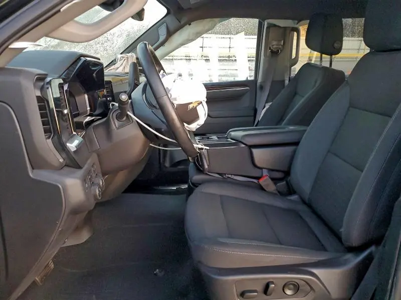 2024 CHEVROLET SILVERADO K1500 LT  