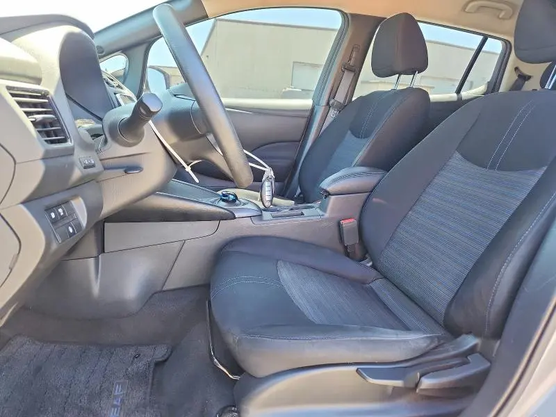 2022 NISSAN LEAF S  