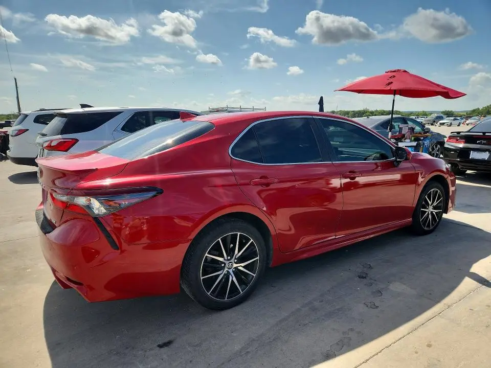 2021 TOYOTA CAMRY SE  