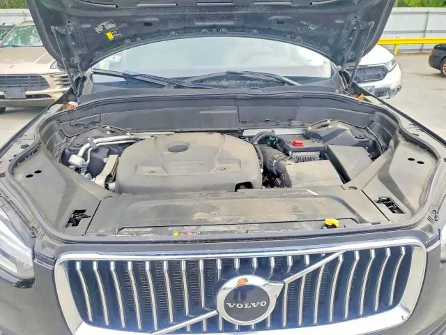 2021 VOLVO XC90 T6 MOMENTUM  