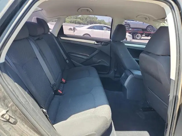 2012 VOLKSWAGEN PASSAT S  