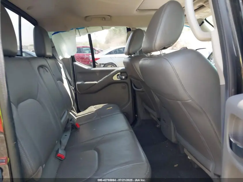 2019 NISSAN FRONTIER SL