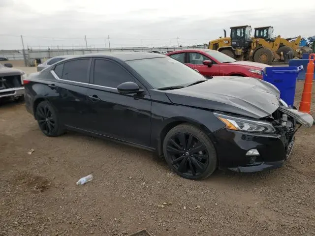 2022 NISSAN ALTIMA SR  