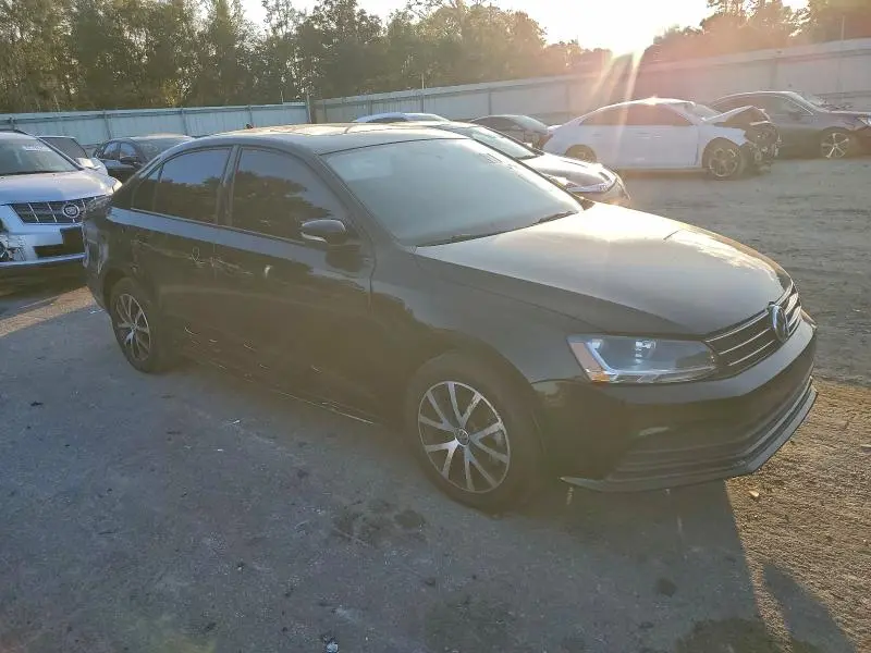 2017 VOLKSWAGEN JETTA SE  