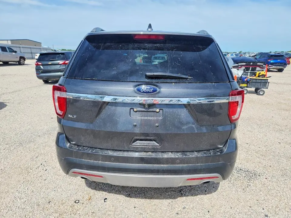 2017 FORD EXPLORER XLT  