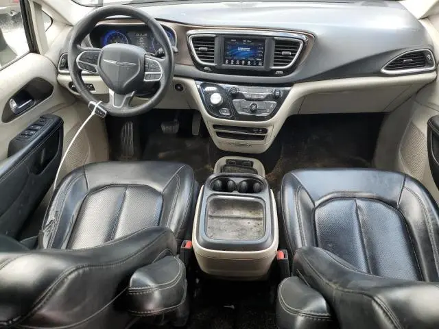 2020 CHRYSLER VOYAGER LXI  