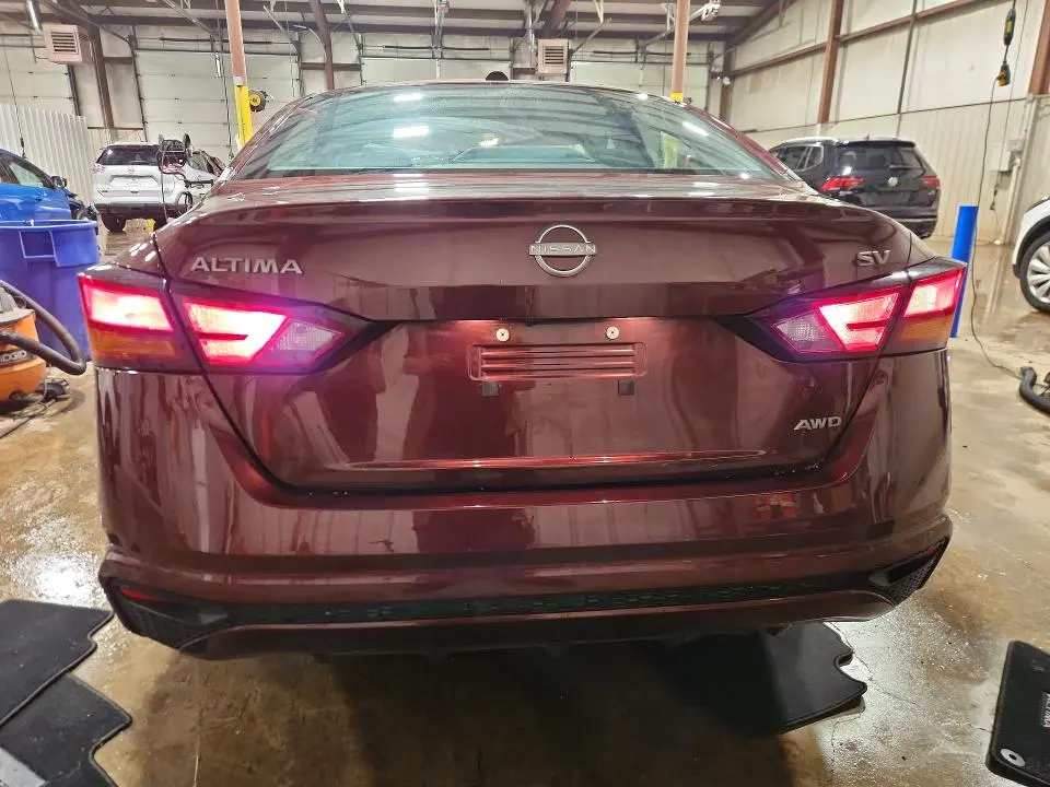 2023 NISSAN ALTIMA SV  
