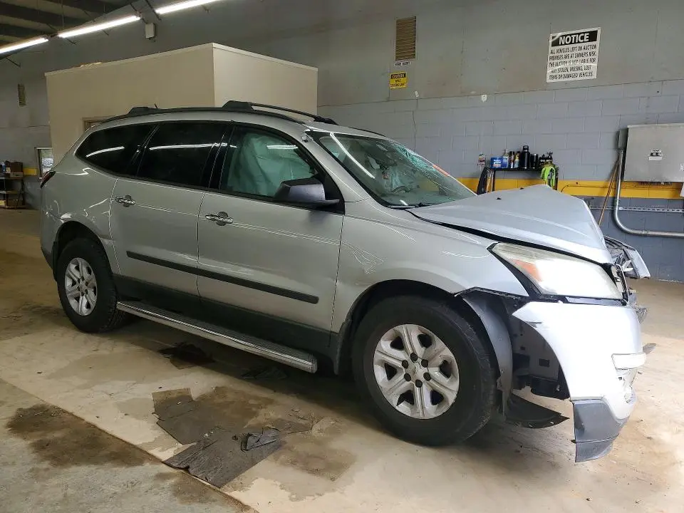 2015 CHEVROLET TRAVERSE LS  