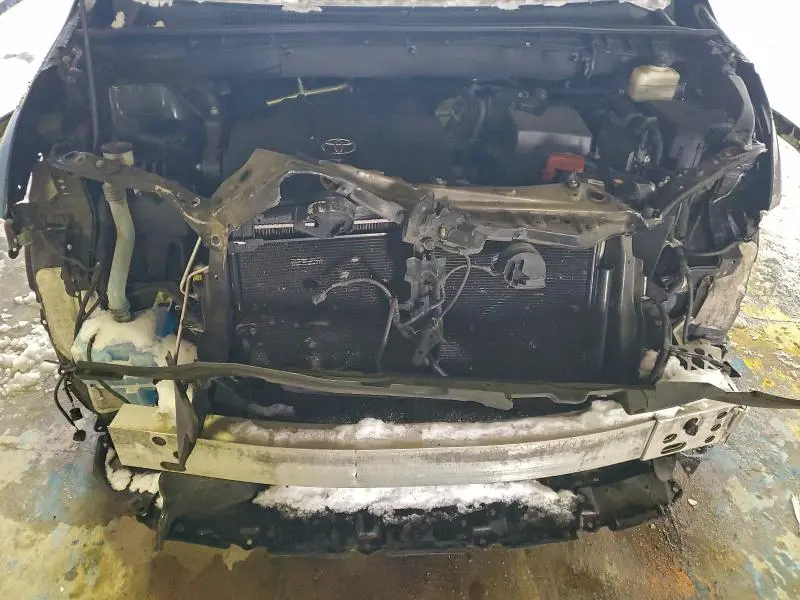 2017 TOYOTA HIGHLANDER SE  