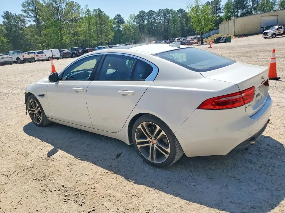 2017 JAGUAR XE PREMIUM  