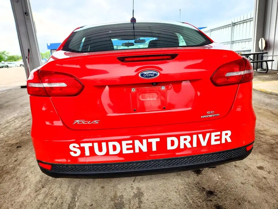 2016 FORD FOCUS SE  