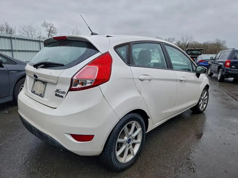2016 FORD FIESTA SE  