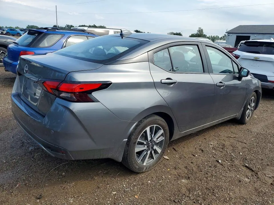 2025 NISSAN VERSA SV  