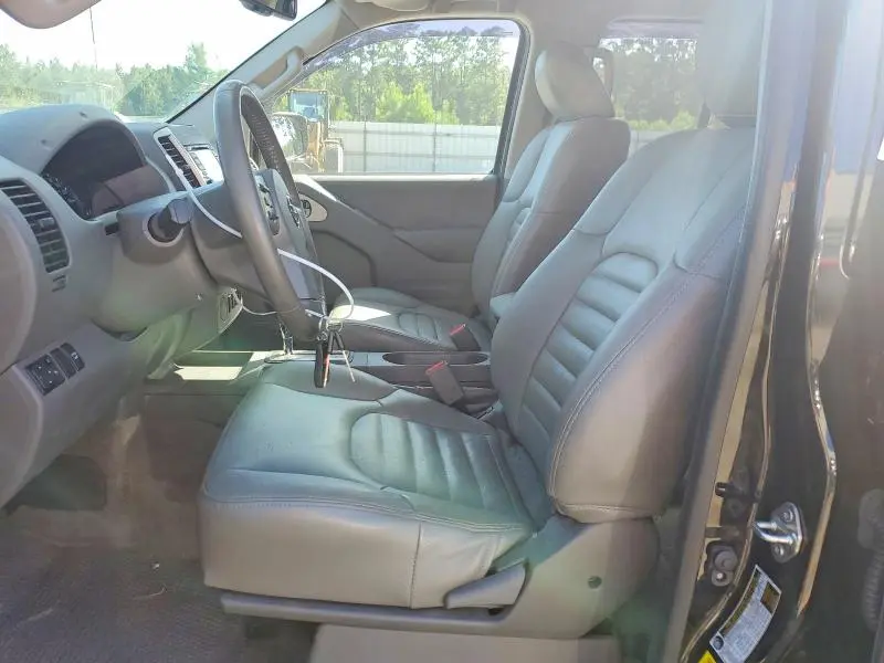 2016 NISSAN FRONTIER SV  