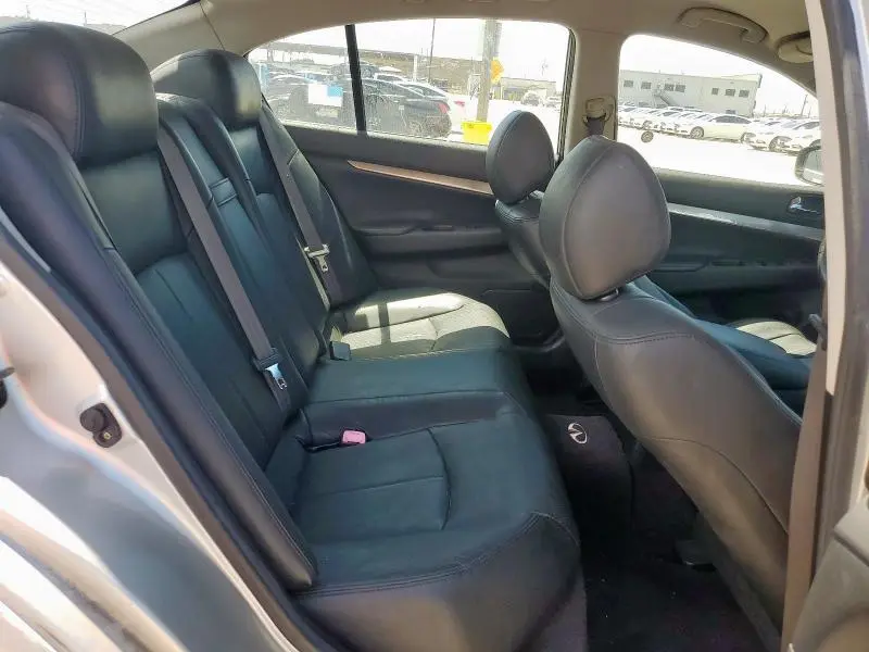 2010 INFINITI G37 BASE  
