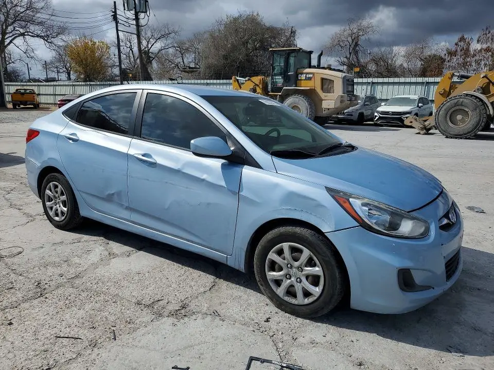 2014 HYUNDAI ACCENT GLS  