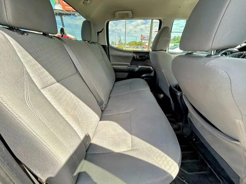 2020 TOYOTA TACOMA SR5 V6  